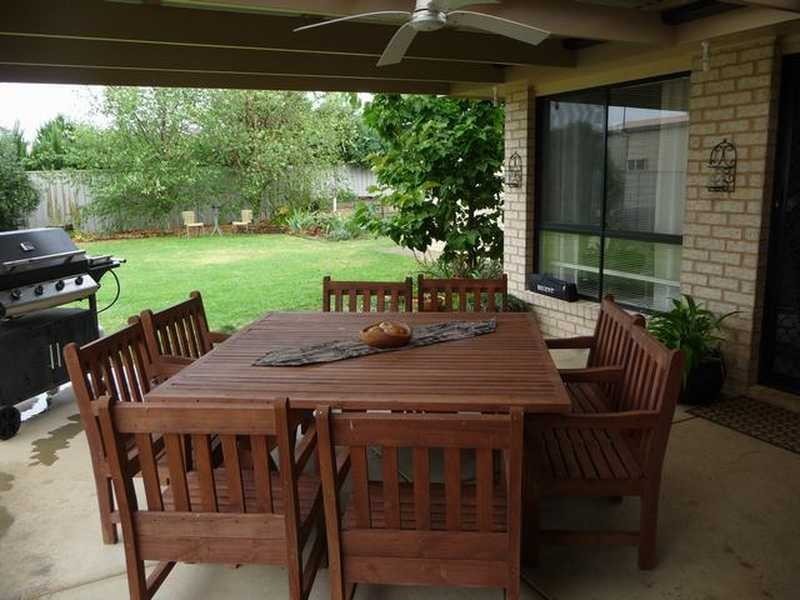 96 Yentoo Drive, Glenfield Park NSW 2650