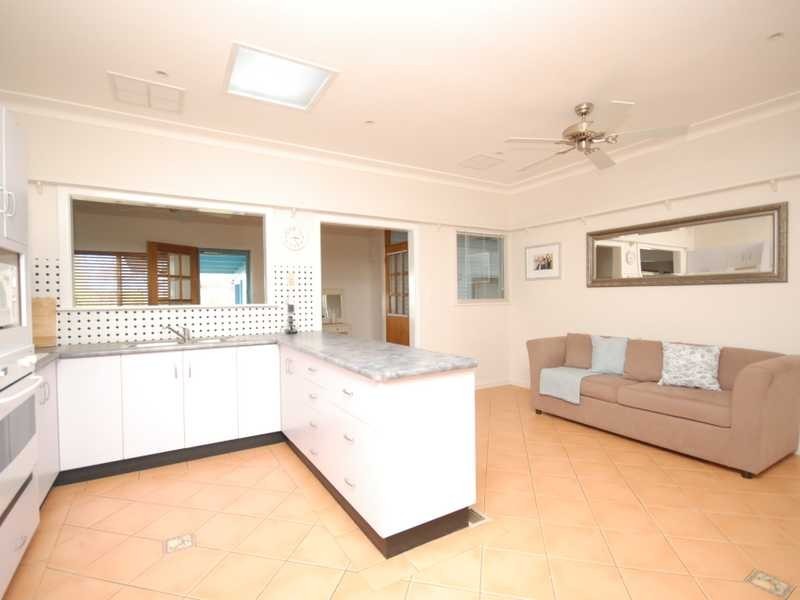 61 White Avenue, Wagga Wagga NSW 2650