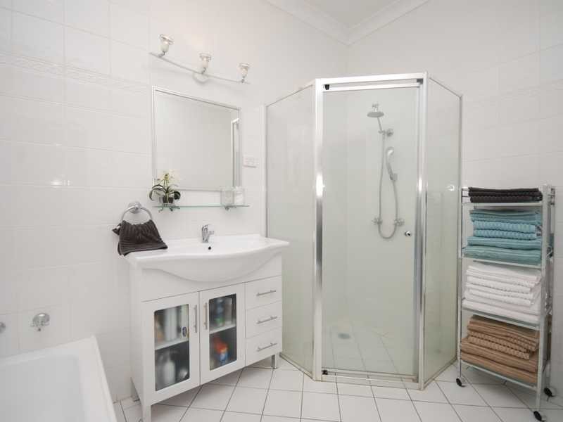 61 White Avenue, Wagga Wagga NSW 2650