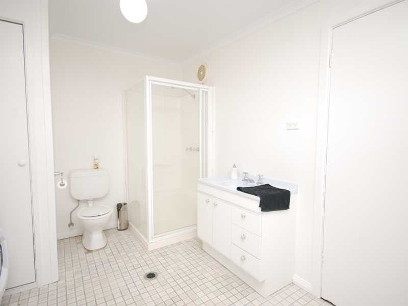 61 White Avenue, Wagga Wagga NSW 2650