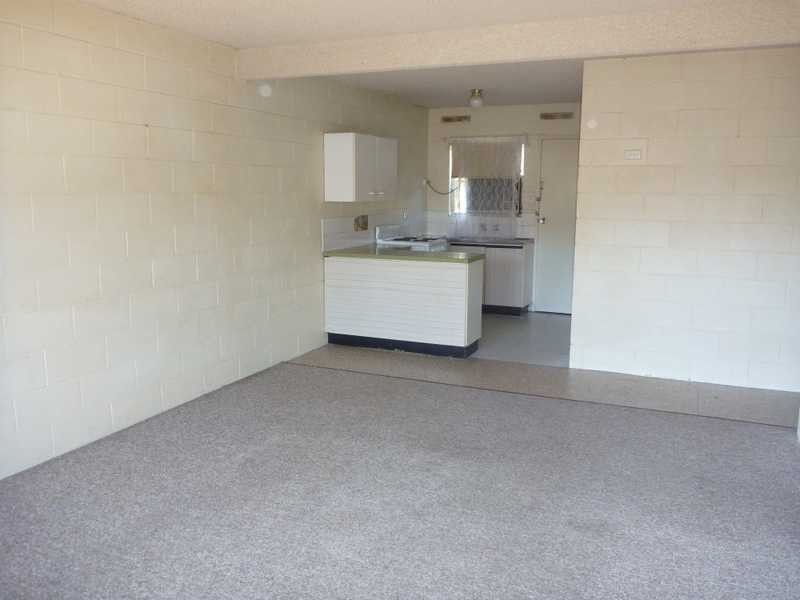 2/13 Nordlingen Drive, Tolland NSW 2650