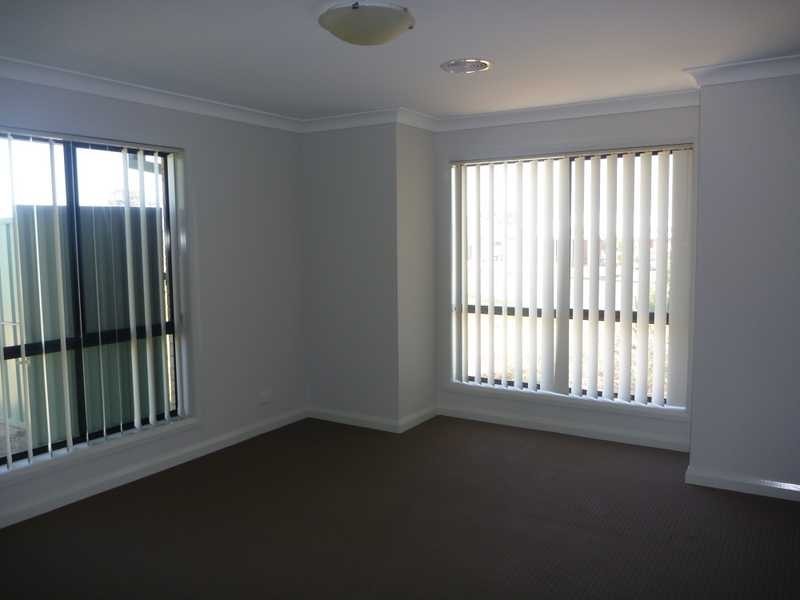 25 Melaleuca Drive, Forest Hill NSW 2651