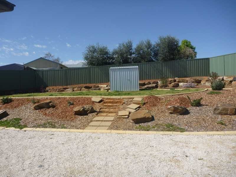 25 Melaleuca Drive, Forest Hill NSW 2651