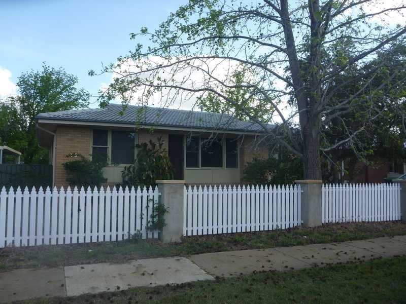 44 Bruce Street, Tolland NSW 2650