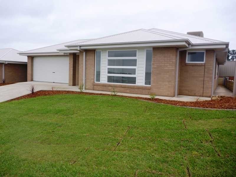11 Murndal Place, Wagga Wagga NSW 2650