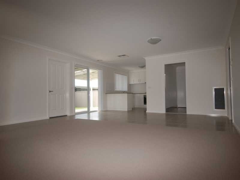 11 Murndal Place, Wagga Wagga NSW 2650