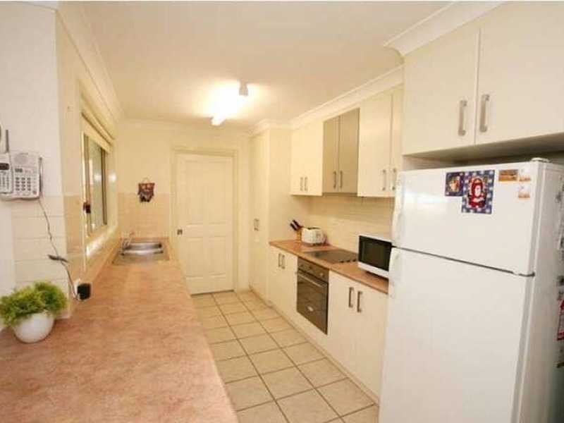 2 Titanga Place, Bourkelands NSW 2650