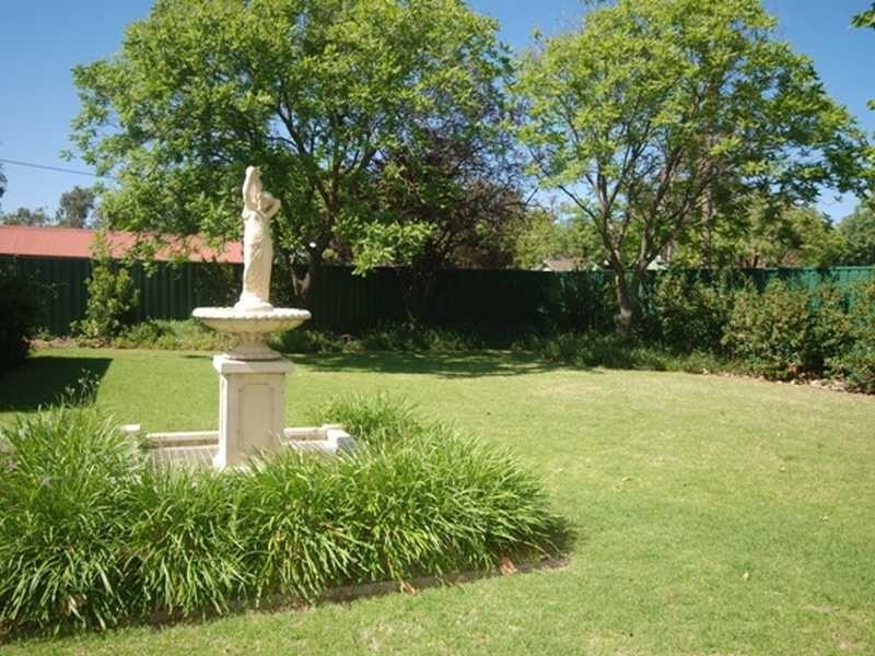106 Gurwood Street, Wagga Wagga NSW 2650