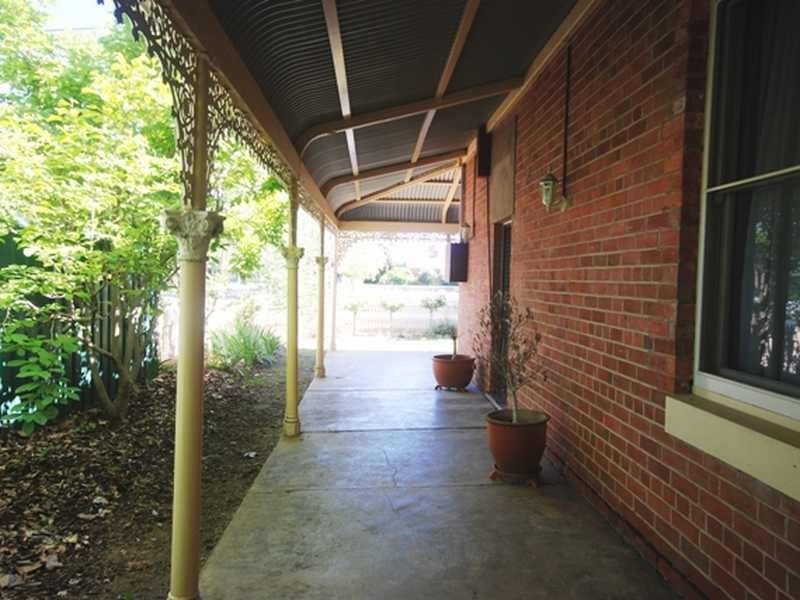 106 Gurwood Street, Wagga Wagga NSW 2650