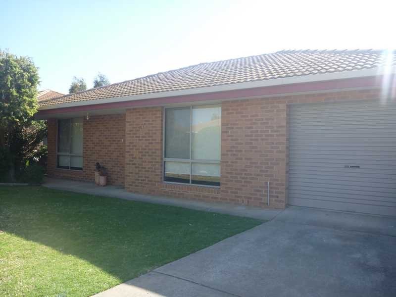 7/2 Leena Place, Wagga Wagga NSW 2650