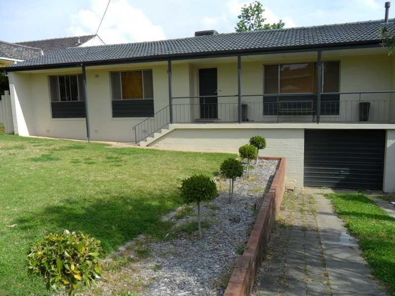 114 Simkin Crescent, Kooringal NSW 2650