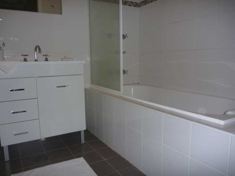 10 Turner Street, Turvey Park NSW 2650