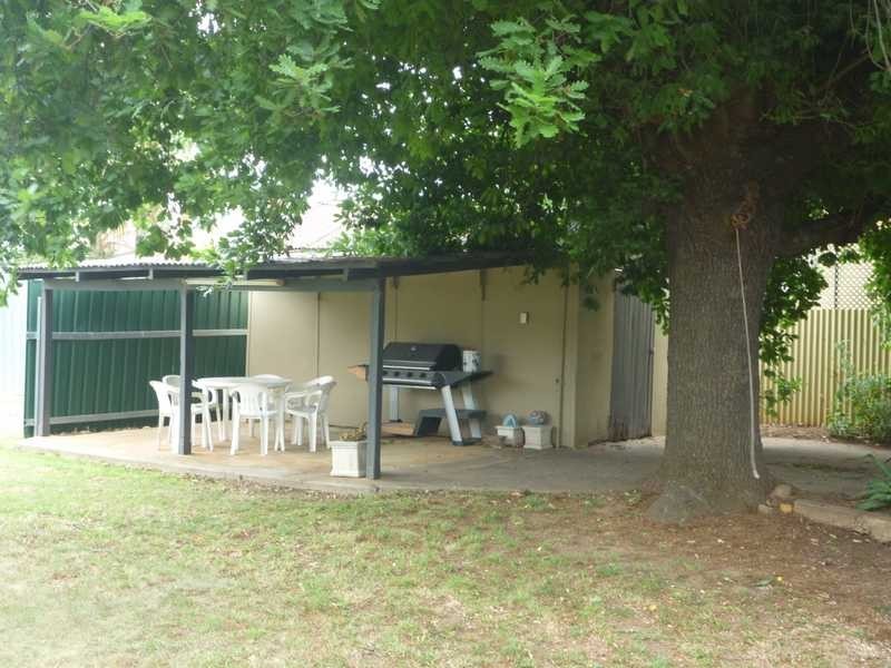 10 Turner Street, Turvey Park NSW 2650