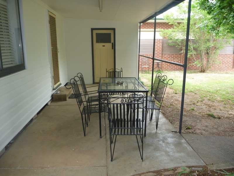 10 Turner Street, Turvey Park NSW 2650