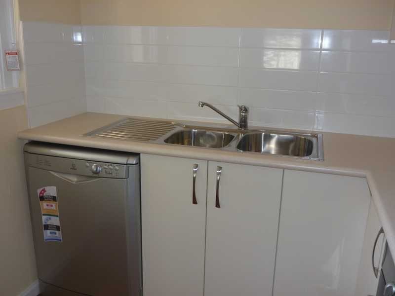 99 Macleay Street, Turvey Park NSW 2650