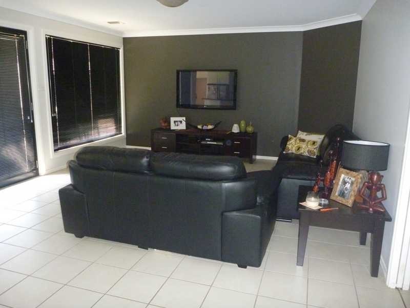 10 Cowan Place, Lloyd NSW 2650