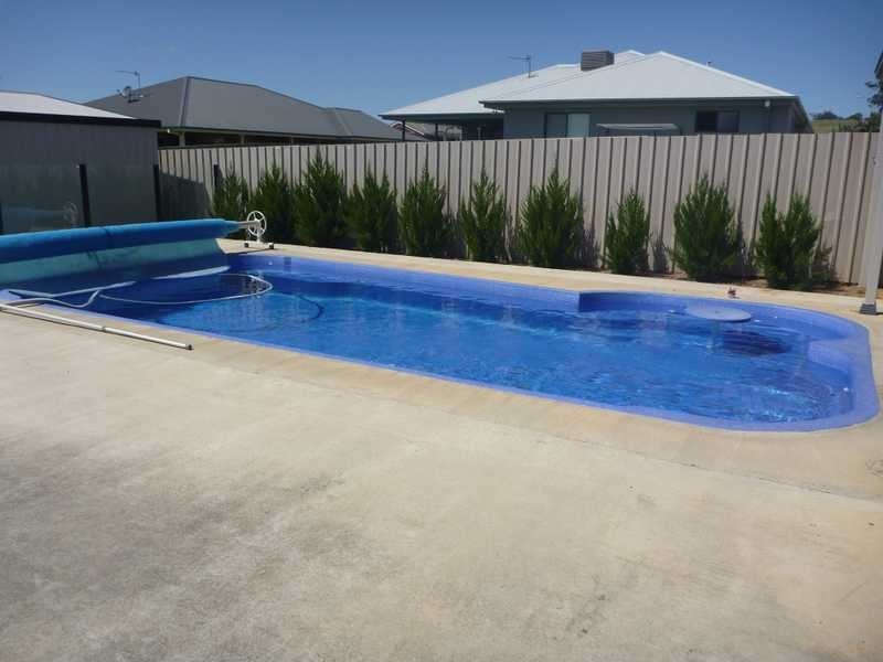 10 Cowan Place, Lloyd NSW 2650