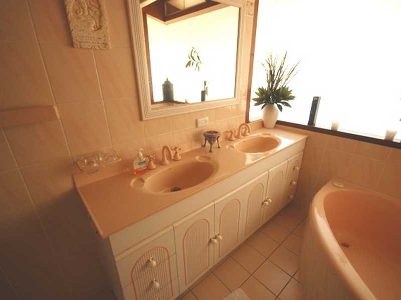 53 Dalkeith Ave, Lake Albert NSW 2650