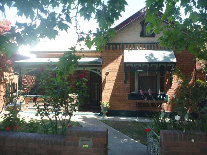 20 McKinnon Street, Wagga Wagga NSW 2650