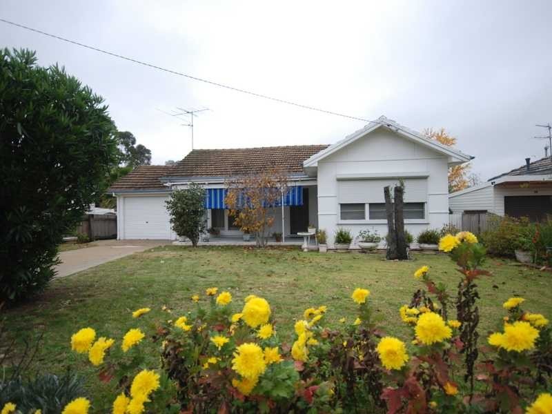 337 Lake Albert Road, Kooringal NSW 2650