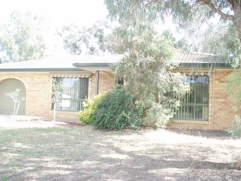 10 Doman Place, Wagga Wagga NSW 2650