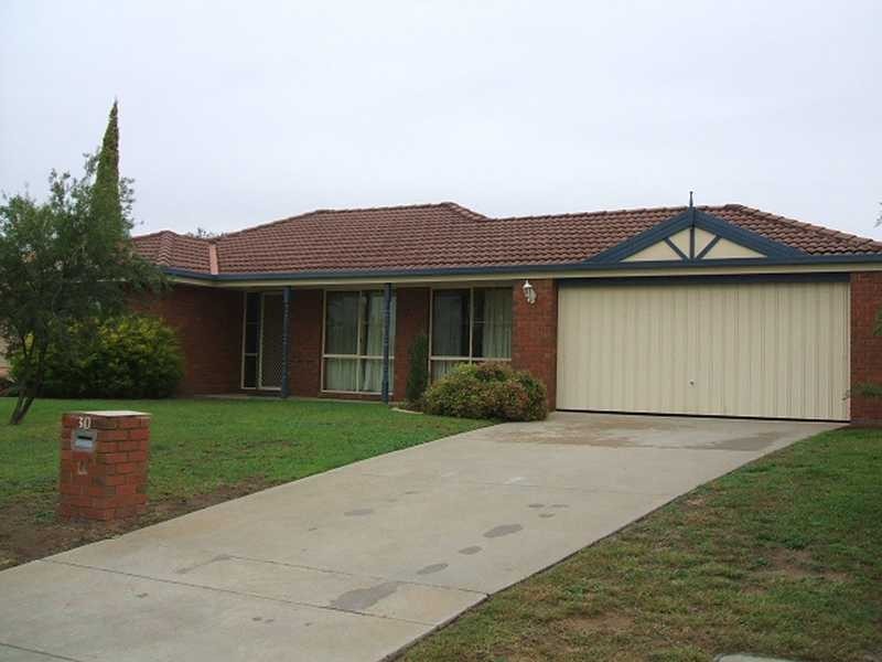30 Kimberley Drive, Tatton NSW 2650