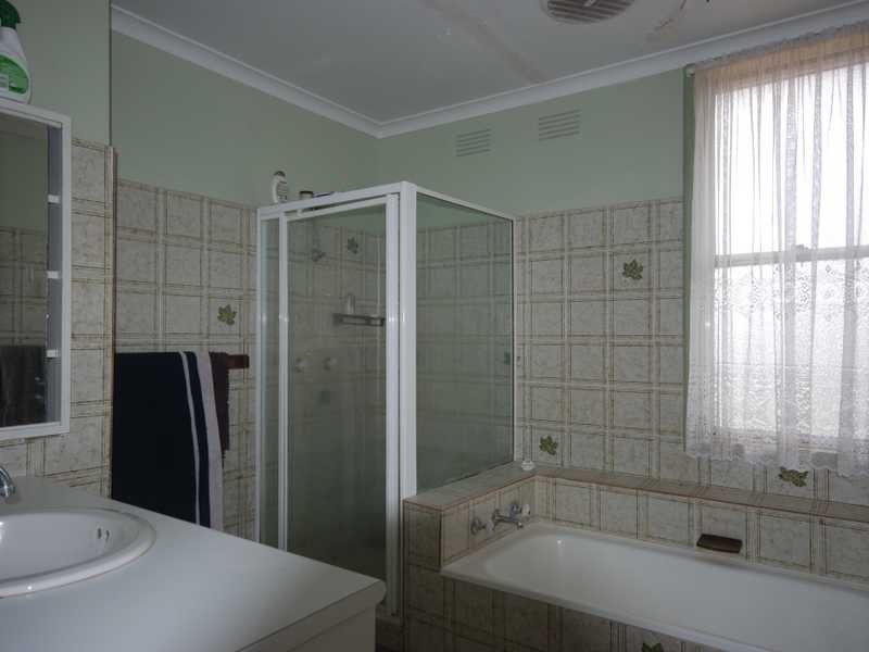 129 Redhill Road, Kooringal NSW 2650