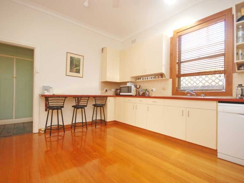 4 Macleay Street, Wagga Wagga NSW 2650
