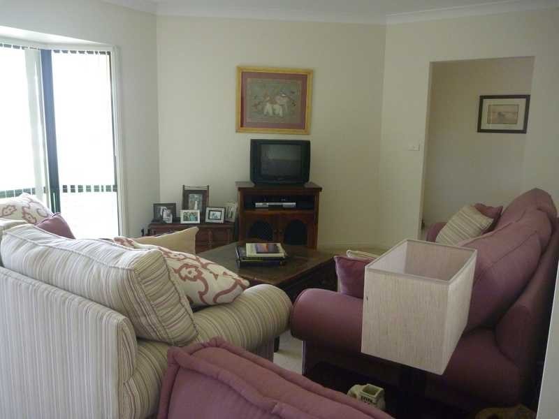 74 Paldi Cresent, Glenfield Park NSW 2650