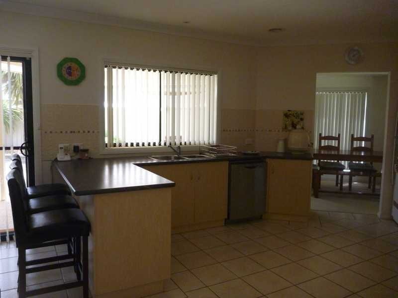 74 Paldi Cresent, Glenfield Park NSW 2650