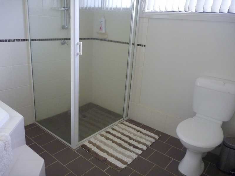 74 Paldi Cresent, Glenfield Park NSW 2650