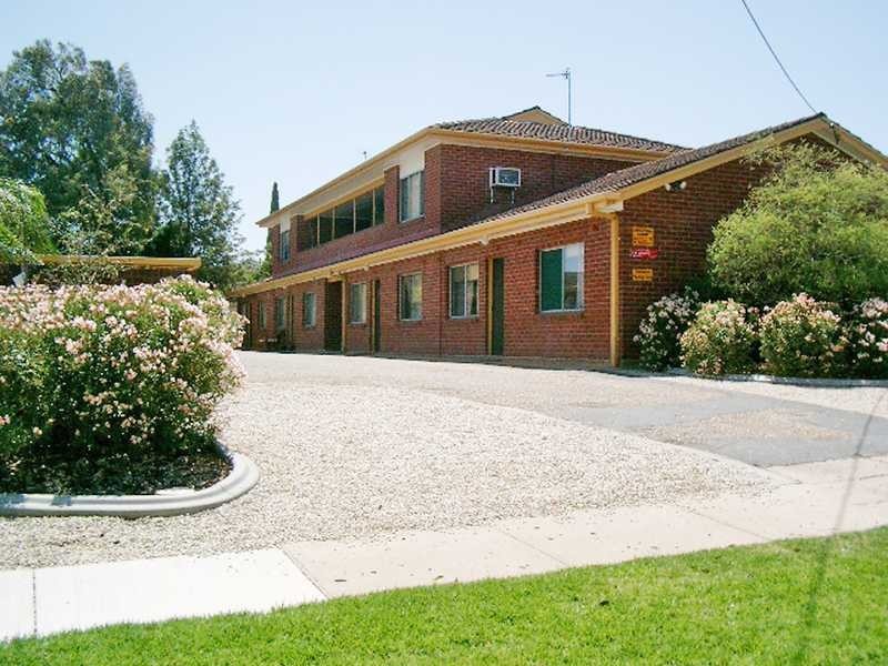 4/13 Nordlingen Drive, Tolland NSW 2650