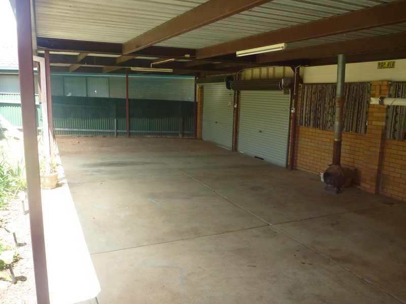 27 Malaya Drive, Tolland NSW 2650