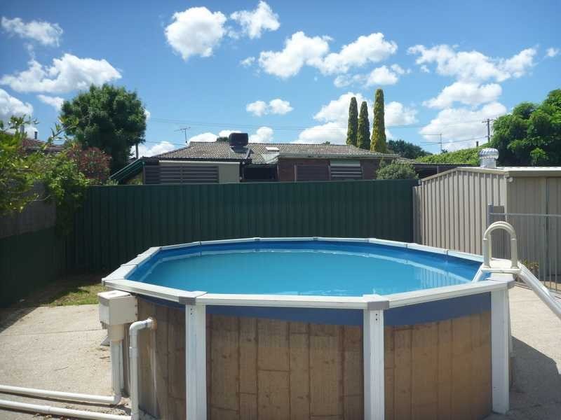 27 Malaya Drive, Tolland NSW 2650