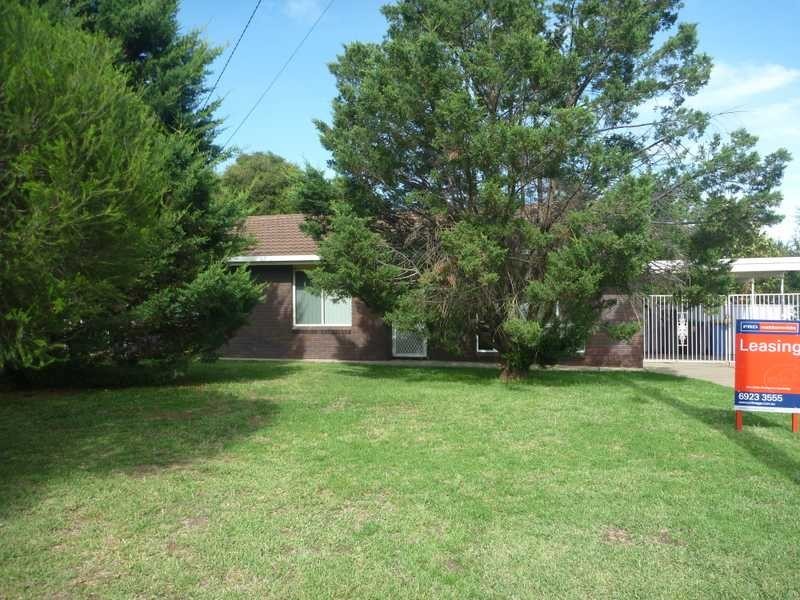 24 Crisp Drive, Ashmont NSW 2650