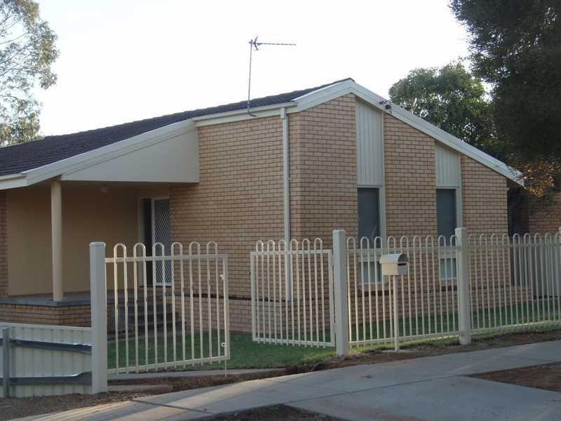 231 Fernleigh Road, Wagga Wagga NSW 2650