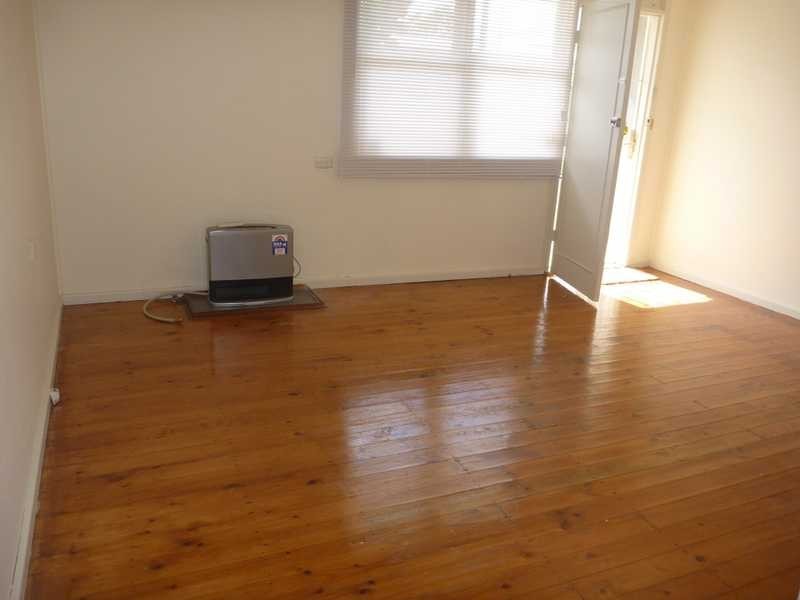 8 Madang Street, Ashmont NSW 2650