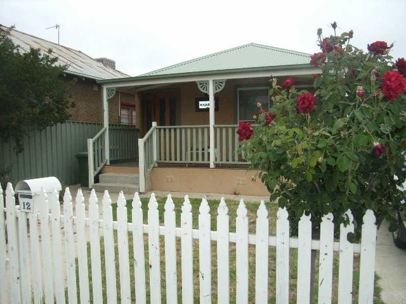 12 Broad Street, Wagga Wagga NSW 2650