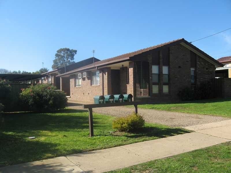 1/15 Nordlingen Drive, Wagga Wagga NSW 2650