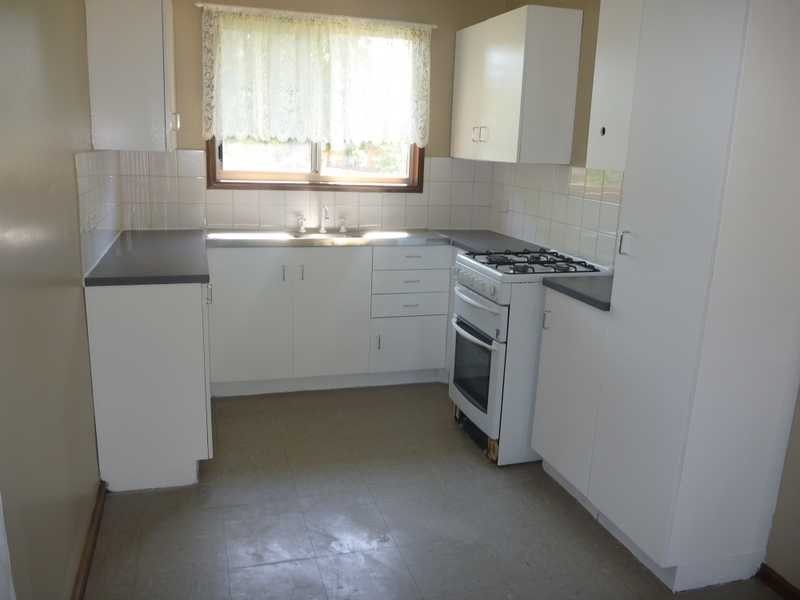 12 Dennis Crescent, Tolland NSW 2650