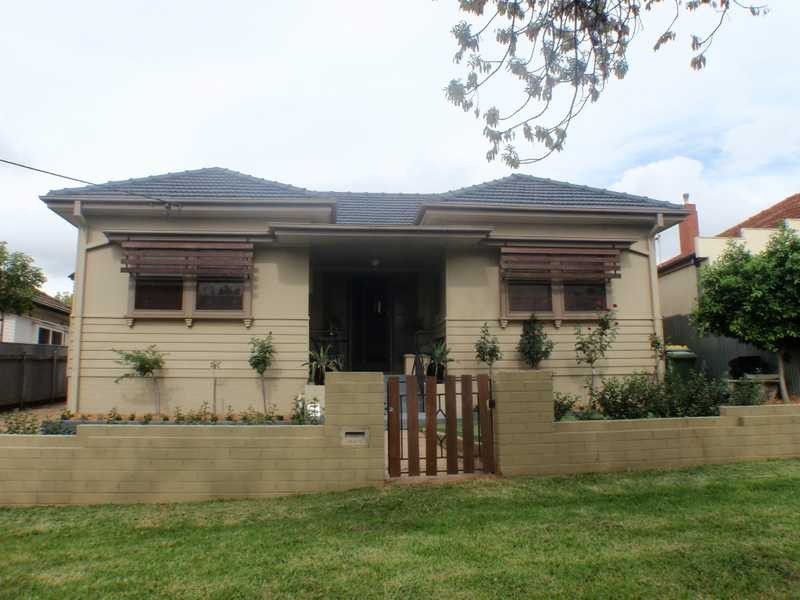17 Croaker Street, Wagga Wagga NSW 2650