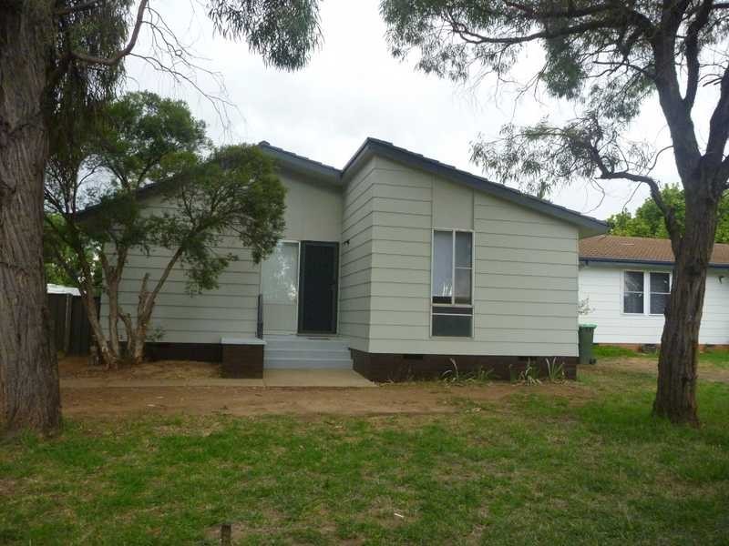 27 Callaghan Street, Ashmont NSW 2650