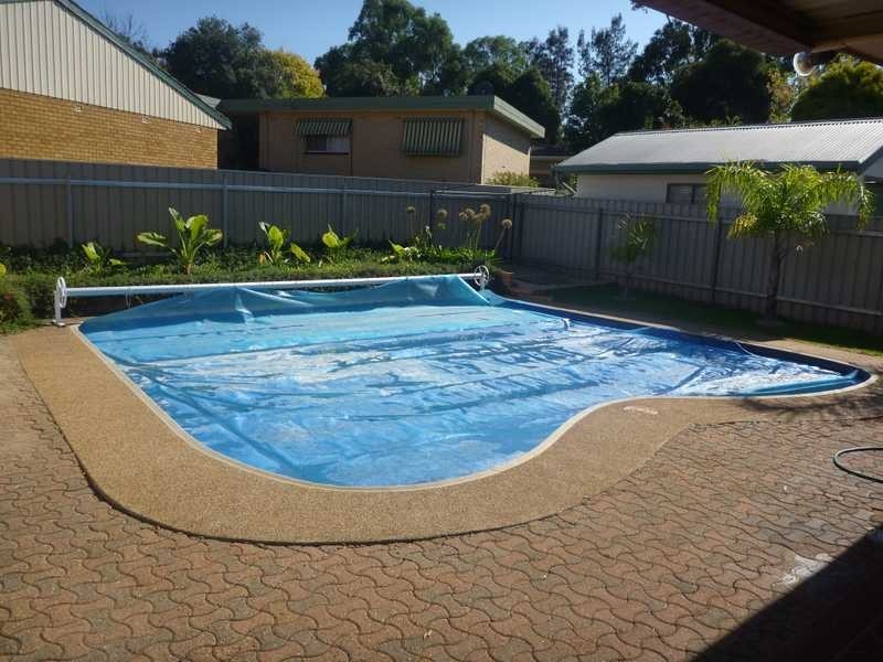 19 Tinga Crescent, Kooringal NSW 2650