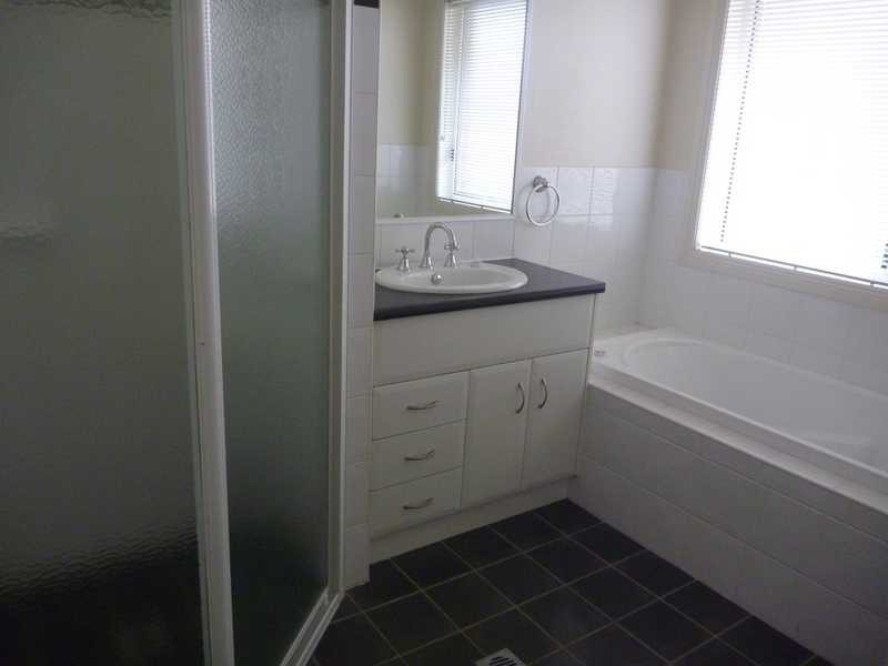 16 Cumberland Court, Tatton NSW 2650