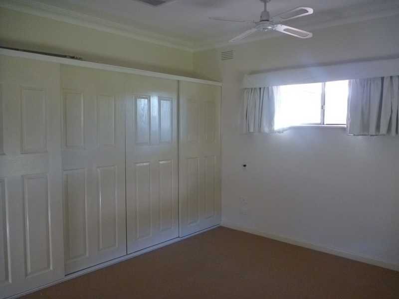 110 Simkin Crescent, Kooringal NSW 2650