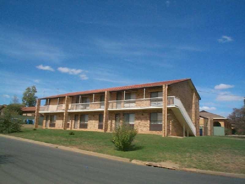 4/21 Nordlingen Drive, Tolland NSW 2650