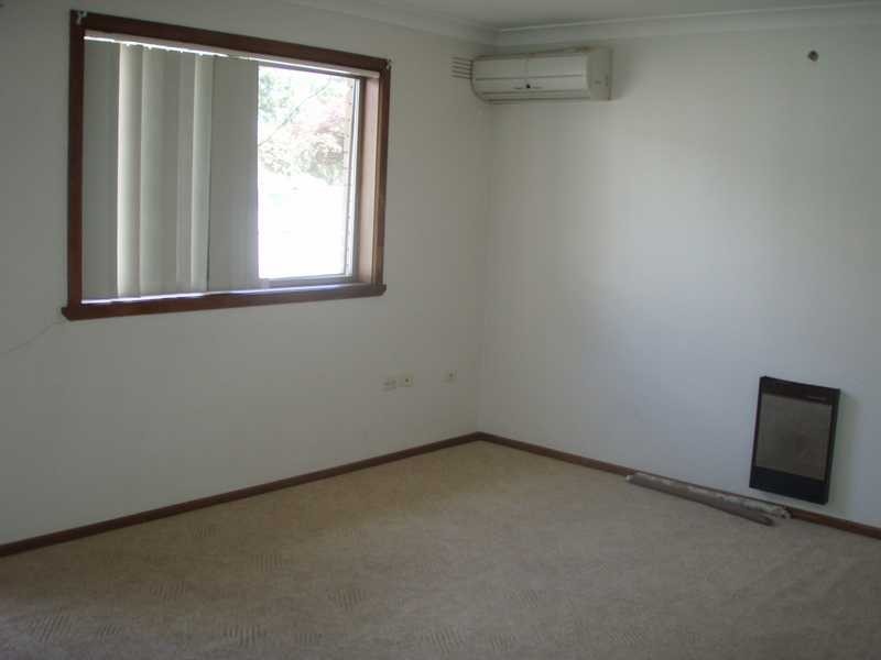 2/5 Charleville Road, Turvey Park NSW 2650