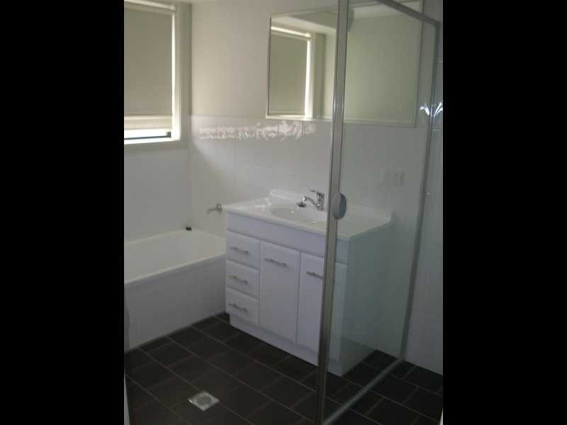 2/26 Dove Street, Mount Austin NSW 2650