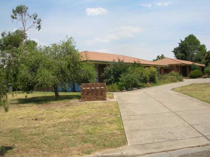 4/4 Borneo Place, Ashmont NSW 2650