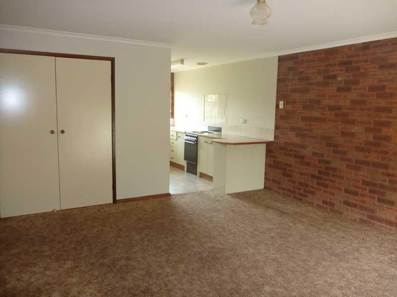 4/4 Borneo Place, Ashmont NSW 2650